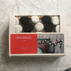 Opal house Wooden Garland